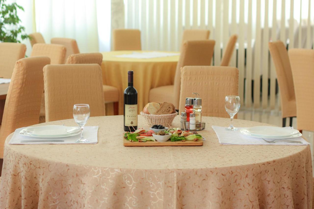 Hotel Play Herceg Novi Bagian luar foto