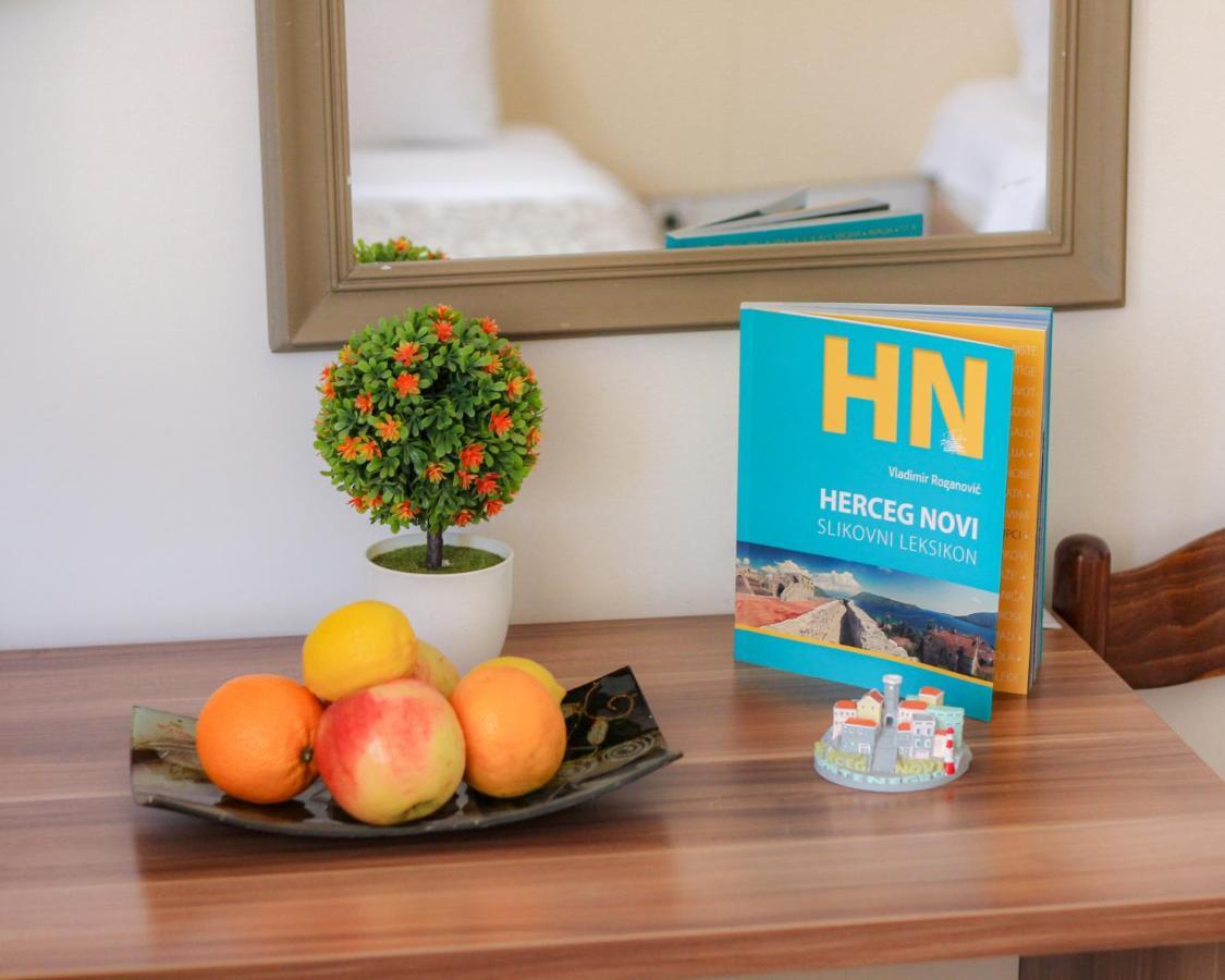 Hotel Play Herceg Novi Bagian luar foto