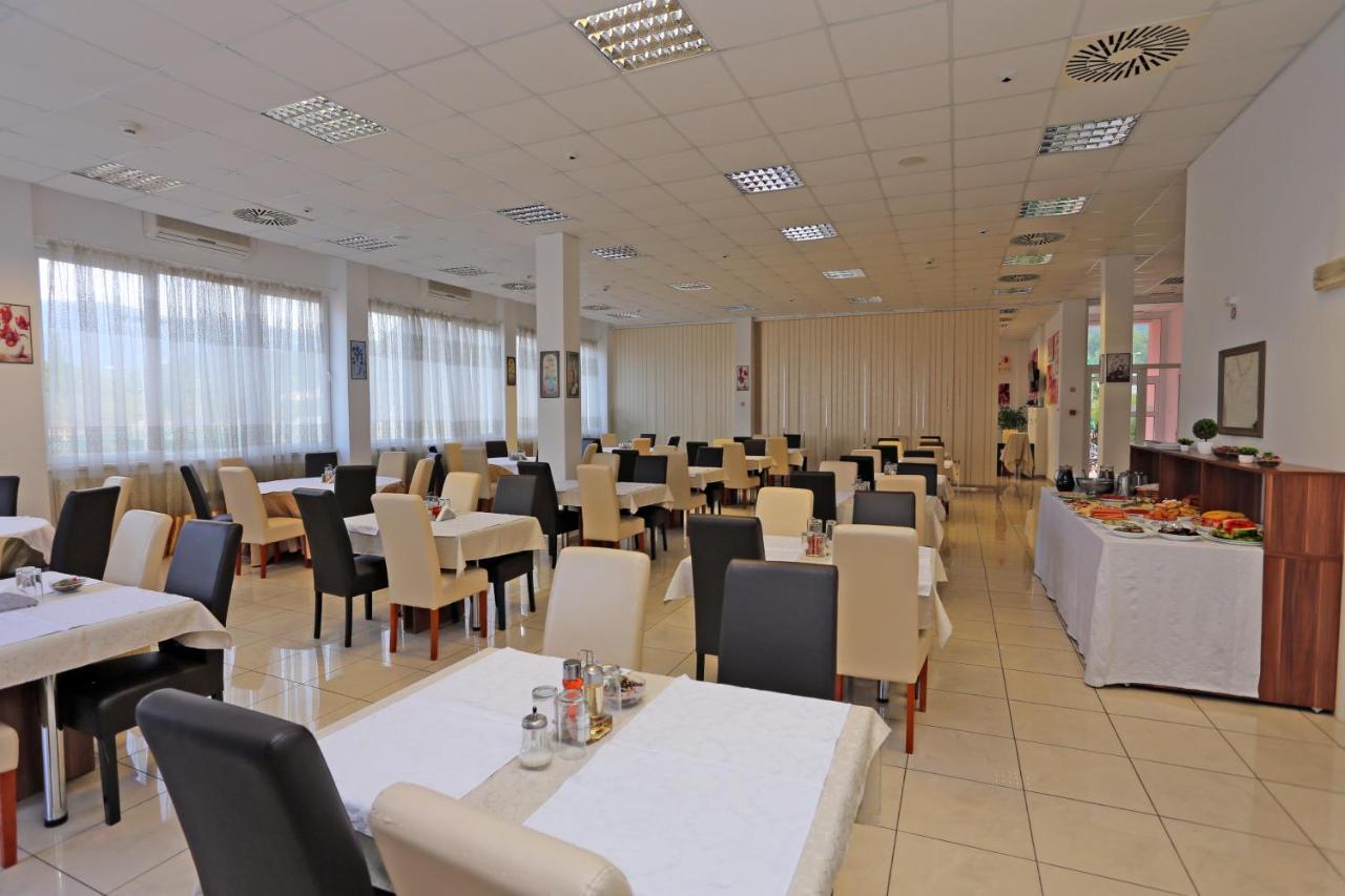 Hotel Play Herceg Novi Bagian luar foto