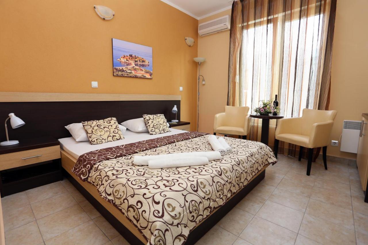 Hotel Play Herceg Novi Bagian luar foto